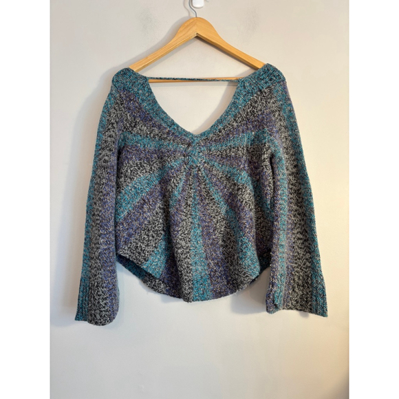 Free People Size Small Pinwheel V-Neck Round Hem Knit Sweater Boho Hipster Indie - Picture 4 of 9